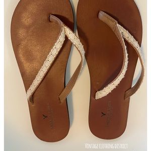 Size 10 American eagle flip flops